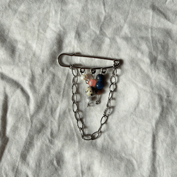 Broszka stalowa z unikatowymi, ręcznie wykonanymi elementami #4