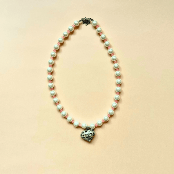 Naszyjnik szklany z sercem z jaspisu