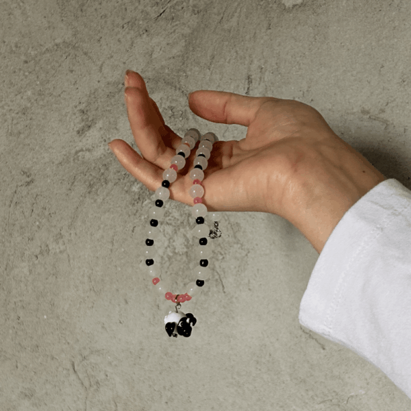 Szklany naszyjnik z owcą ze szkła lampwork