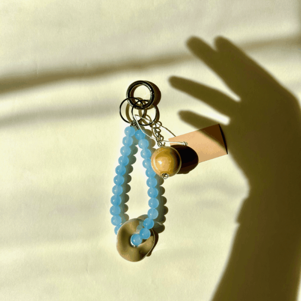 Zawieszka do torby lub kluczy - niebieski i masełko