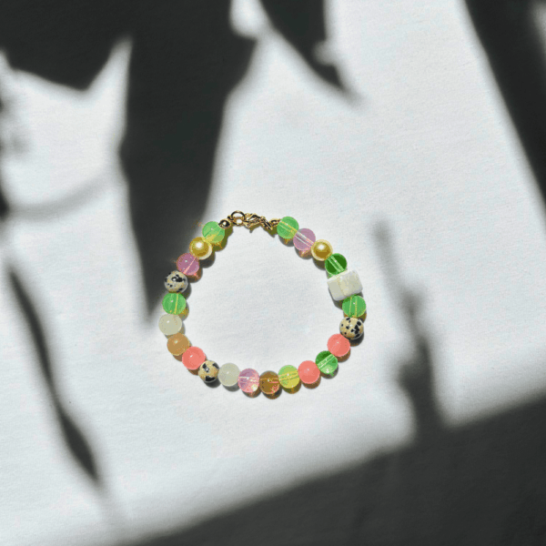 Bransoletka szklana "dalmatyńczyk" - zielona