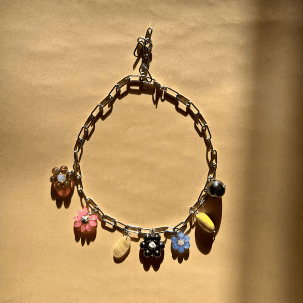 Łańcuch z zawieszkami - kwiaty, jaspis, szkło, aragonit, hematyt