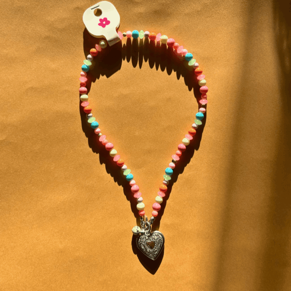 Naszyjnik szklany - SEKRETNIK - pastelowe mleczne koraliki i jaspis