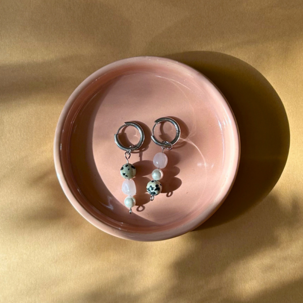 Kolczyki słupki - srebrne - kwarc różowy, perła seashell, jaspis dalmatyński