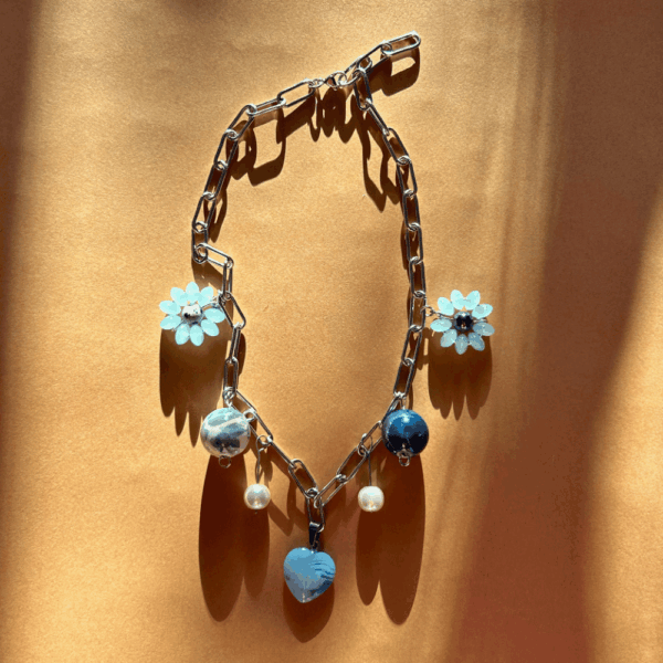 Łańcuch z zawieszkami - serce, ceramika, kwiaty ręcznie plecione, jaspis i hematyt