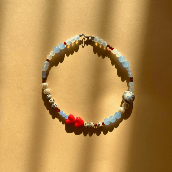 Naszyjnik dalmatyńczyk niebieski z serduszkami i ceramiką